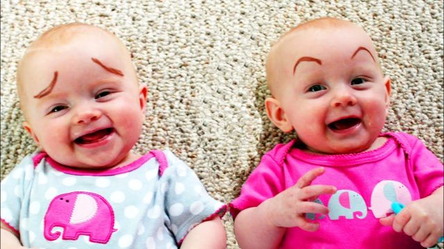 Funny Twins Babies Playing Moments – Baby Awesome Family